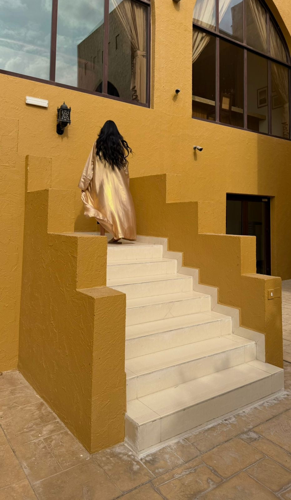 Champagne - open abaya + staller